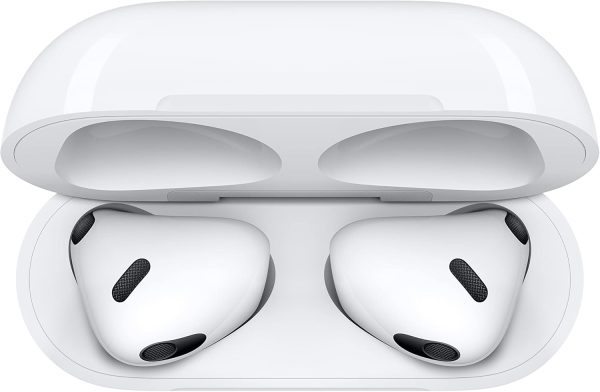 Auriculares inalámbricos Apple AirPods (3.ª generación), auriculares Bluetooth, audio espacial personalizado, resistentes al sudor y al agua, estuche de carga Lightning incluido, hasta 30 horas de duración de la batería - Imagen 4